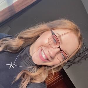 Meet your Posher, Monica